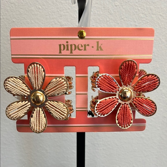 Piper K | Metal Flower Hair Clips - Picture 1 of 6